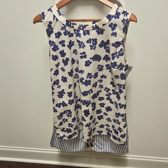 Two Cabi Blouses Size large - Picture 3 of 5